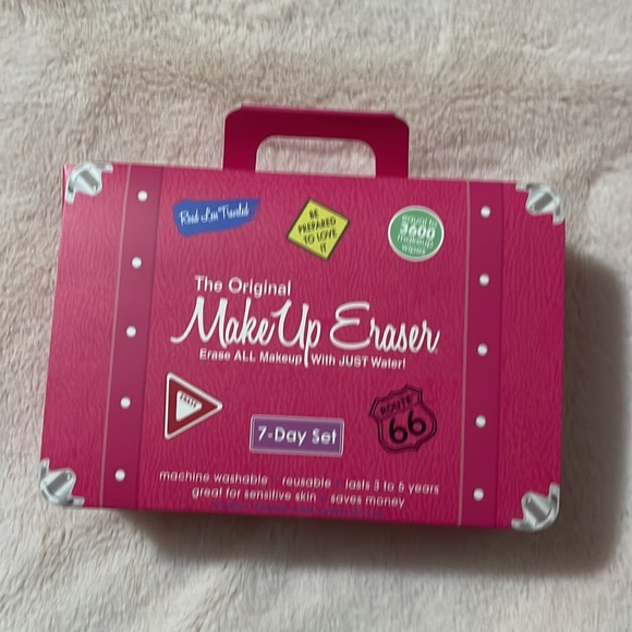 The Original Makeup Eraser 7 day Travel set - Picture 6 of 6